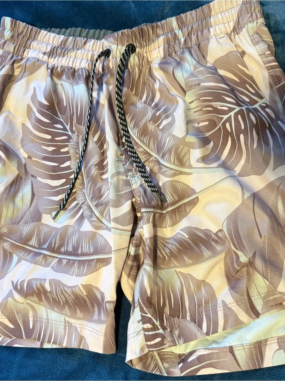 Men’s Small Hurley Pink Monstera Swim Trunks - Great Condition
